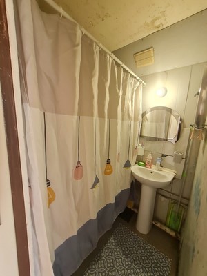 Продам комнату в 2-комн. квартире, Кленовый б-р, 9к1, Москва г