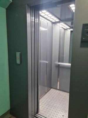 Продам комнату в 2-комн. квартире, Кленовый б-р, 9к1, Москва г