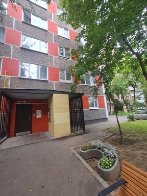 Продам комнату в 2-комн. квартире, Кленовый б-р, 9к1, Москва г