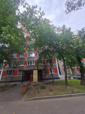 Продам комнату в 2-комн. квартире, Кленовый б-р, 9к1, Москва г