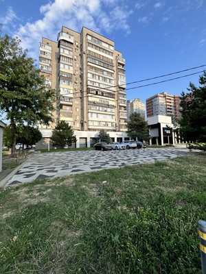 Продам двухкомнатную (2-комн.) квартиру, им. Пушкина ул, 5, Краснодар г