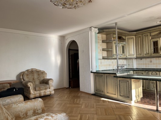 Продам двухкомнатную (2-комн.) квартиру, им. Пушкина ул, 5, Краснодар г