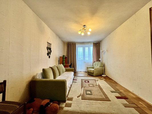 Продам трехкомнатную (3-комн.) квартиру, Академика Анохина ул, 6к2, Москва г