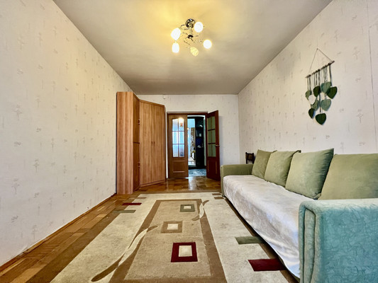 Продам трехкомнатную (3-комн.) квартиру, Академика Анохина ул, 6к2, Москва г