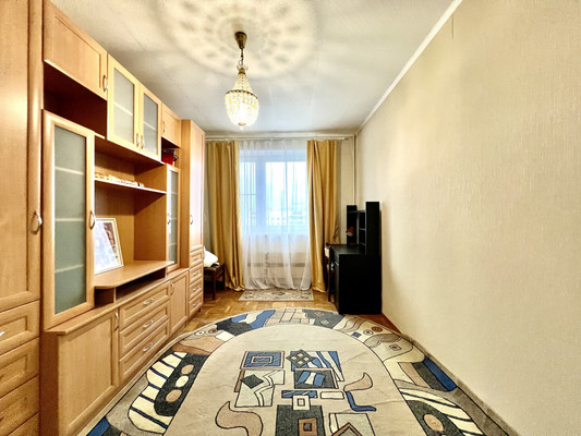 Продам трехкомнатную (3-комн.) квартиру, Академика Анохина ул, 6к2, Москва г
