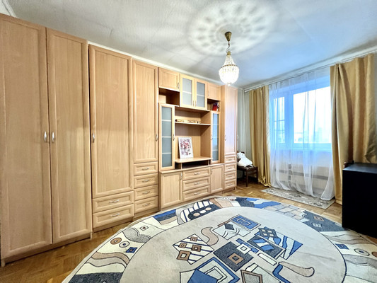 Продам трехкомнатную (3-комн.) квартиру, Академика Анохина ул, 6к2, Москва г
