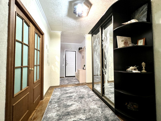Продам трехкомнатную (3-комн.) квартиру, Академика Анохина ул, 6к2, Москва г