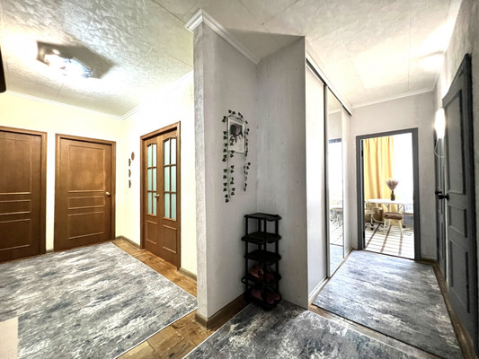 Продам трехкомнатную (3-комн.) квартиру, Академика Анохина ул, 6к2, Москва г