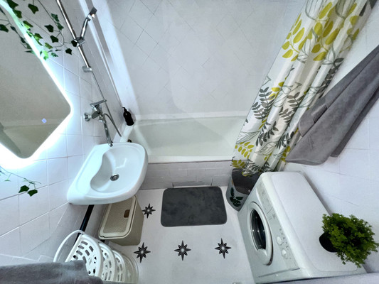 Продам трехкомнатную (3-комн.) квартиру, Академика Анохина ул, 6к2, Москва г