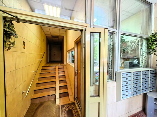 Продам трехкомнатную (3-комн.) квартиру, Академика Анохина ул, 6к2, Москва г