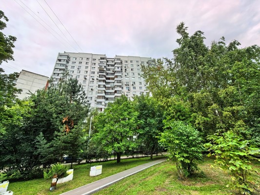 Продам трехкомнатную (3-комн.) квартиру, Академика Анохина ул, 6к2, Москва г