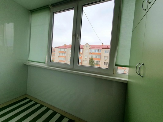 Продам трехкомнатную (3-комн.) квартиру, 1 мкр, 16, Кропоткин г