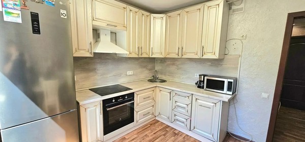 Продам двухкомнатную (2-комн.) квартиру, им. Генерала Трошева Г.Н. ул, 37, Краснодар г