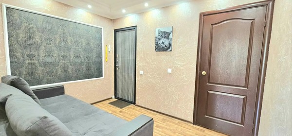 Продам двухкомнатную (2-комн.) квартиру, им. Генерала Трошева Г.Н. ул, 37, Краснодар г