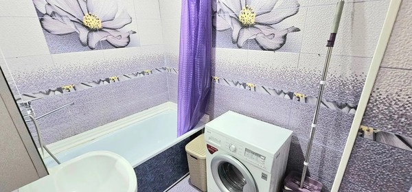 Продам двухкомнатную (2-комн.) квартиру, им. Генерала Трошева Г.Н. ул, 37, Краснодар г