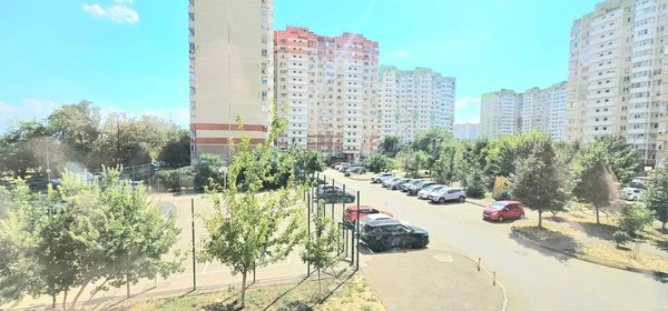 Продам двухкомнатную (2-комн.) квартиру, им. Генерала Трошева Г.Н. ул, 37, Краснодар г