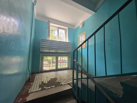 Продам однокомнатную (1-комн.) квартиру, Лесная ул, 33, Лужники с