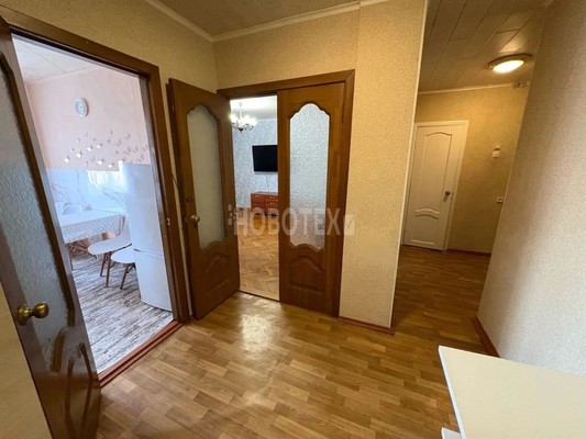 Сдам трехкомнатную (3-комн.) квартиру, Революции ул, 3, Горячий Ключ г