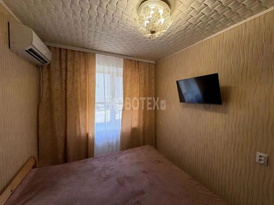 Сдам трехкомнатную (3-комн.) квартиру, Революции ул, 3, Горячий Ключ г