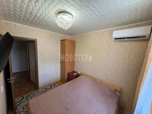Сдам трехкомнатную (3-комн.) квартиру, Революции ул, 3, Горячий Ключ г