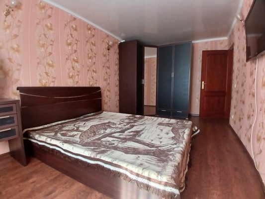 Продам трехкомнатную (3-комн.) квартиру, Таманская ул, 1, Туапсе г
