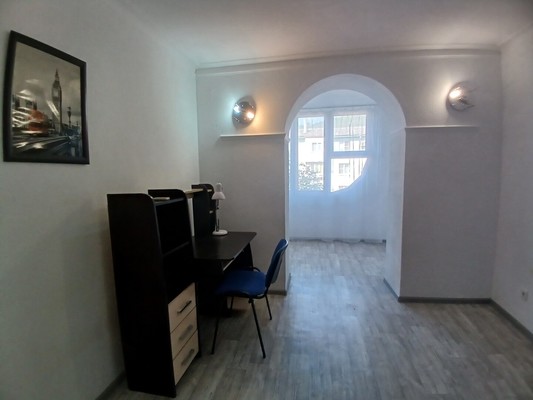 Продам трехкомнатную (3-комн.) квартиру, Таманская ул, 1, Туапсе г