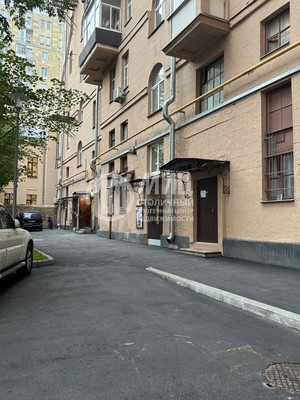 Продам трехкомнатную (3-комн.) квартиру, Гончарная ул, 38, Москва г