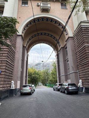 Продам трехкомнатную (3-комн.) квартиру, Гончарная ул, 38, Москва г