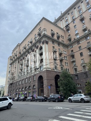 Продам трехкомнатную (3-комн.) квартиру, Гончарная ул, 38, Москва г