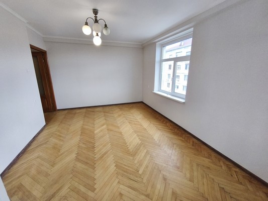 Продам двухкомнатную (2-комн.) квартиру, Ленинградская ул, 5, Туапсе г