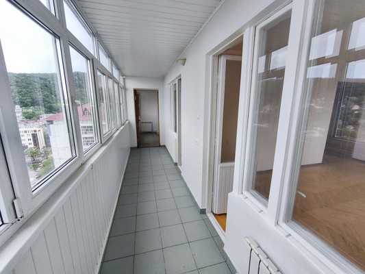Продам двухкомнатную (2-комн.) квартиру, Ленинградская ул, 5, Туапсе г