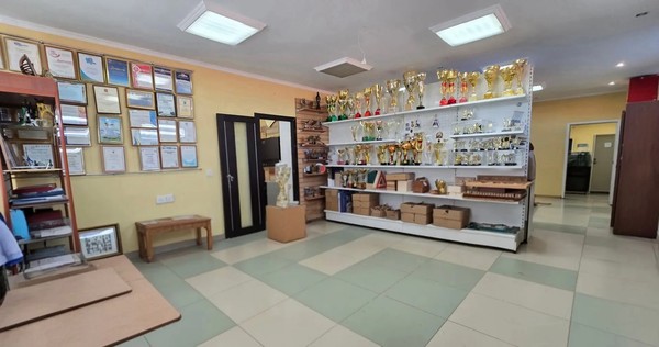 Продам коттедж, Геологов ул, 27, Ханты-Мансийск г, 0 км от города