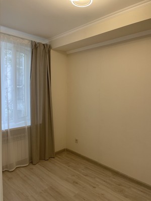Продам трехкомнатную (3-комн.) квартиру, Чистопрудный б-р, 12к3, Москва г