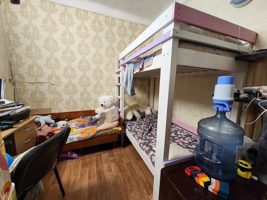 Продам двухкомнатную (2-комн.) квартиру, Партизанская ул, 24а, Симферополь г