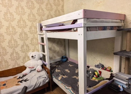 Продам двухкомнатную (2-комн.) квартиру, Партизанская ул, 24а, Симферополь г