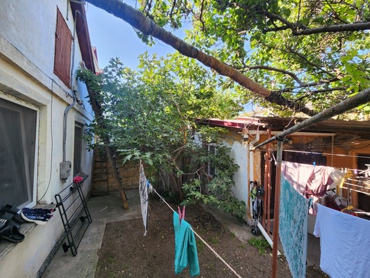 Продам двухкомнатную (2-комн.) квартиру, Партизанская ул, 24а, Симферополь г