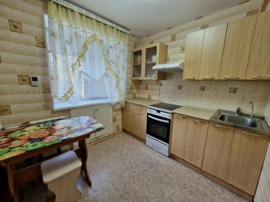 Продам двухкомнатную (2-комн.) квартиру, Коминтерна ул, 53А, Нижний Тагил г