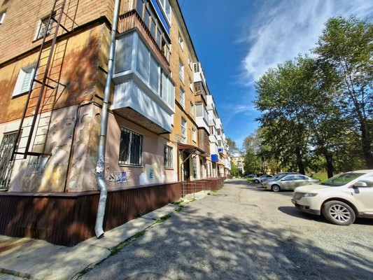 Продам двухкомнатную (2-комн.) квартиру, Коминтерна ул, 53А, Нижний Тагил г