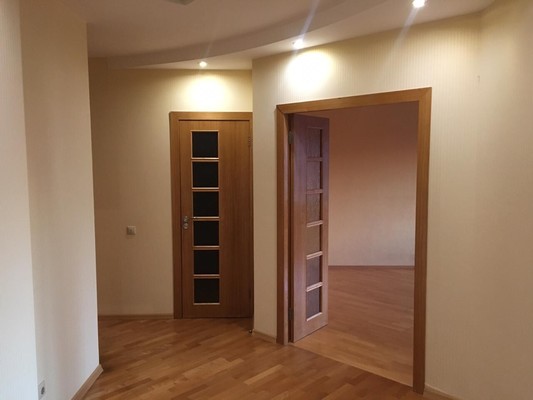 Продам трехкомнатную (3-комн.) квартиру, Первомайская ул, 96, Сыктывкар г