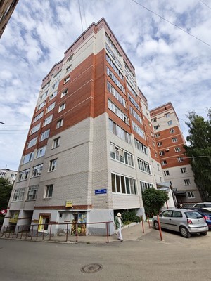 Продам трехкомнатную (3-комн.) квартиру, Первомайская ул, 96, Сыктывкар г