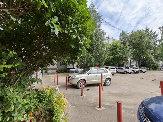Продам трехкомнатную (3-комн.) квартиру, Первомайская ул, 96, Сыктывкар г