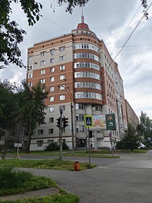 Продам трехкомнатную (3-комн.) квартиру, Первомайская ул, 96, Сыктывкар г