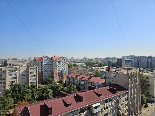 Продам трехкомнатную (3-комн.) квартиру, Комсомольская ул, 8, Краснодар г