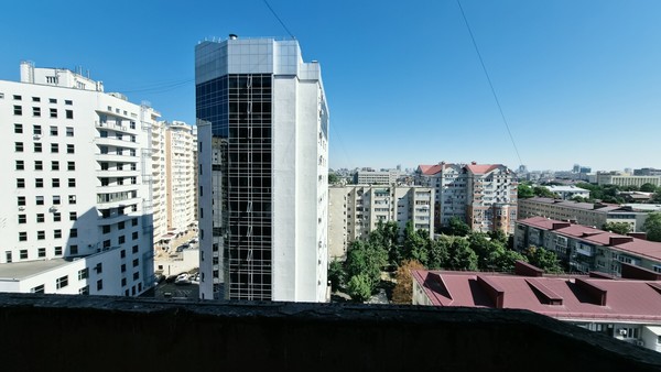 Продам трехкомнатную (3-комн.) квартиру, Комсомольская ул, 8, Краснодар г