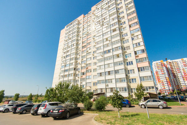 Продам однокомнатную (1-комн.) квартиру, Платона Кляты ул, 27, Ростов-на-Дону г