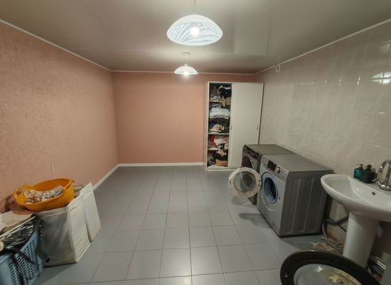 Продам коттедж в поселке Жилино Лухари Вилаж, Фронтовиков ул, 35Б, Жилино д, 5 км от города