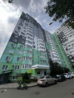 Продам двухкомнатную (2-комн.) квартиру, им. Героя Советского Союза Якова Кобзаря ул, 11, Краснодар г
