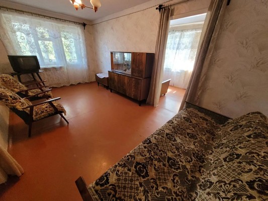 Продам двухкомнатную (2-комн.) квартиру, Лизы Чайкиной ул, 39, Таганрог г