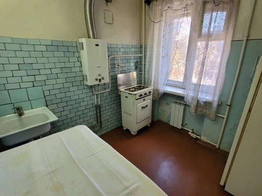 Продам двухкомнатную (2-комн.) квартиру, Лизы Чайкиной ул, 39, Таганрог г