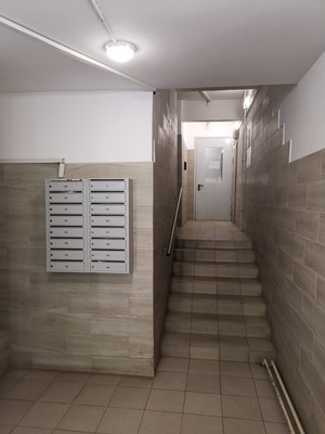 Продам трехкомнатную (3-комн.) квартиру, Авангардная ул, 19/30, Москва г